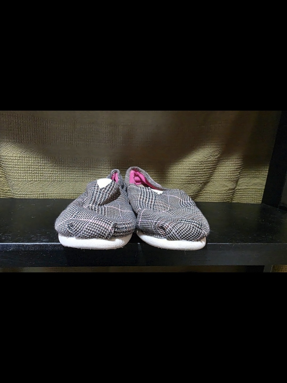 Womens Slip-On Plaid Casual Shoes in Black and Pink